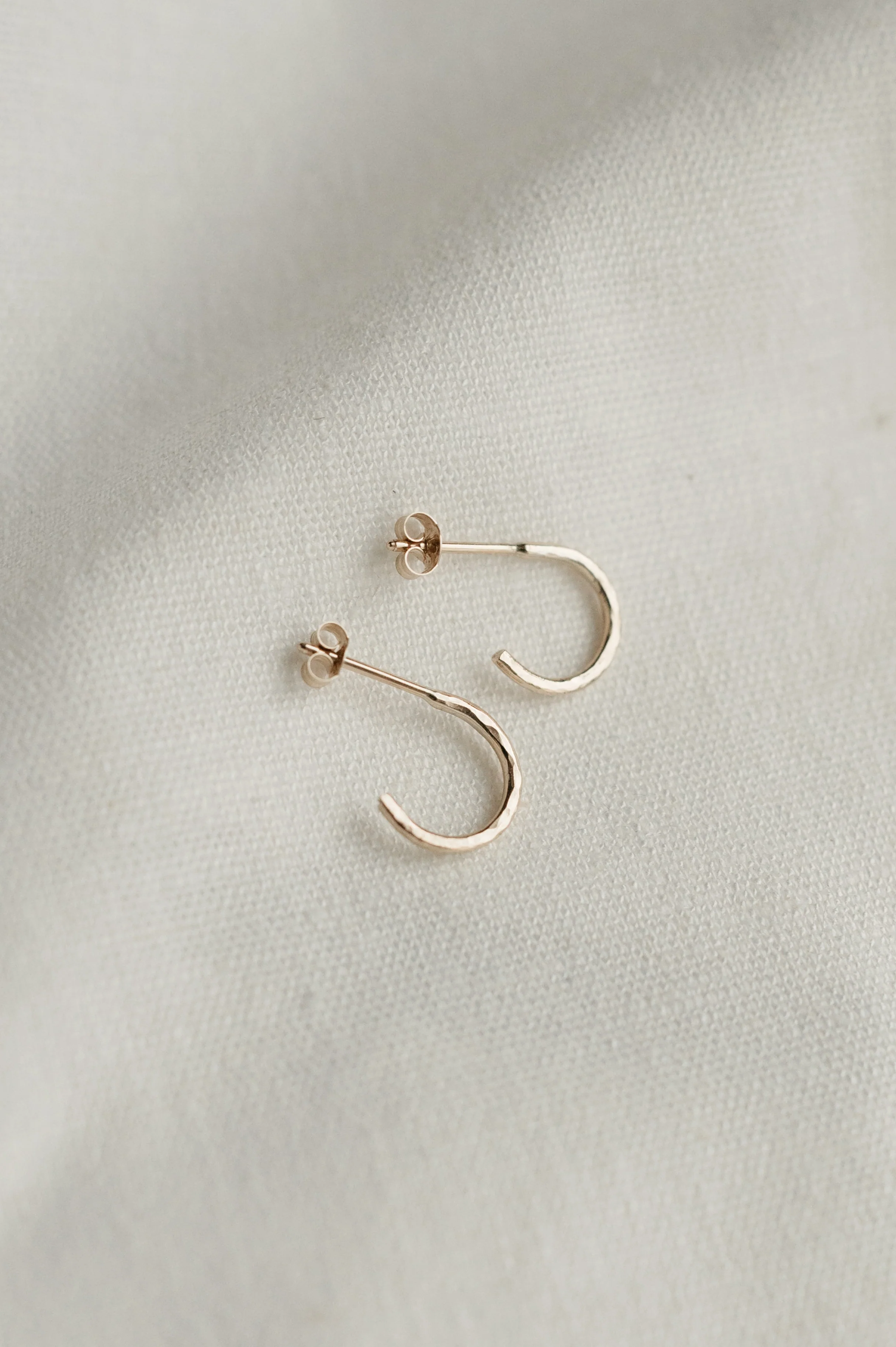 9ct Gold Hammered Hoops - Image 4