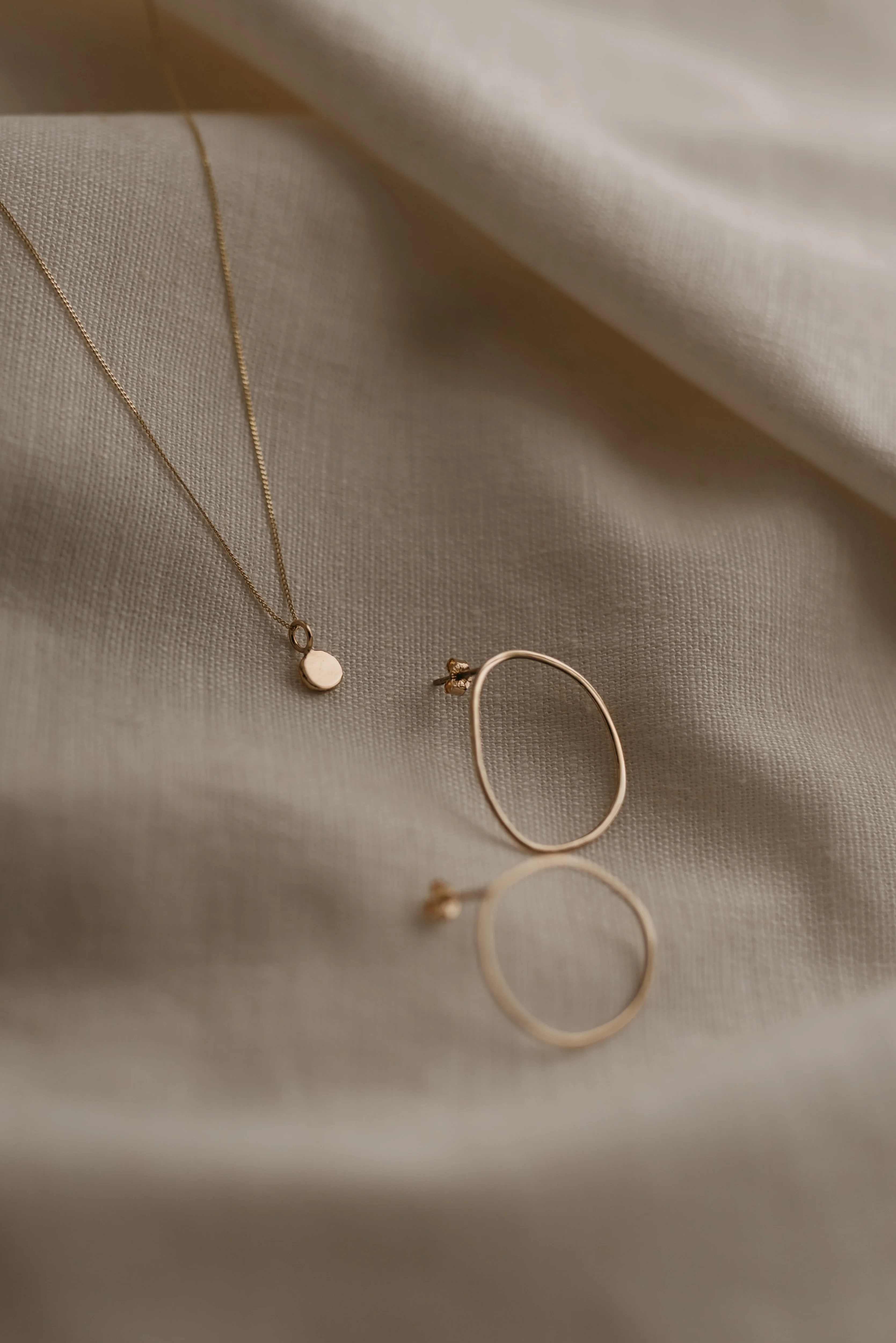 9ct Gold Free-formed Organic Oval Earrings - Image 4