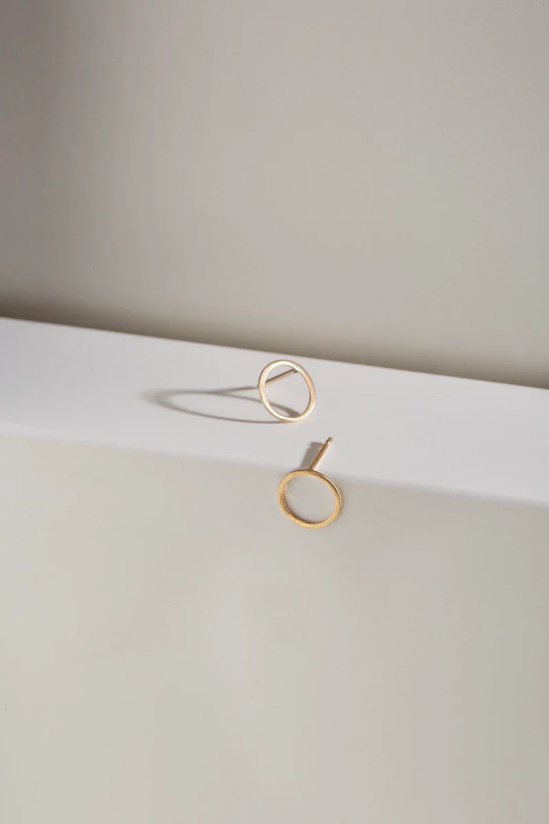 9ct Gold Open Circle Studs - Image 3