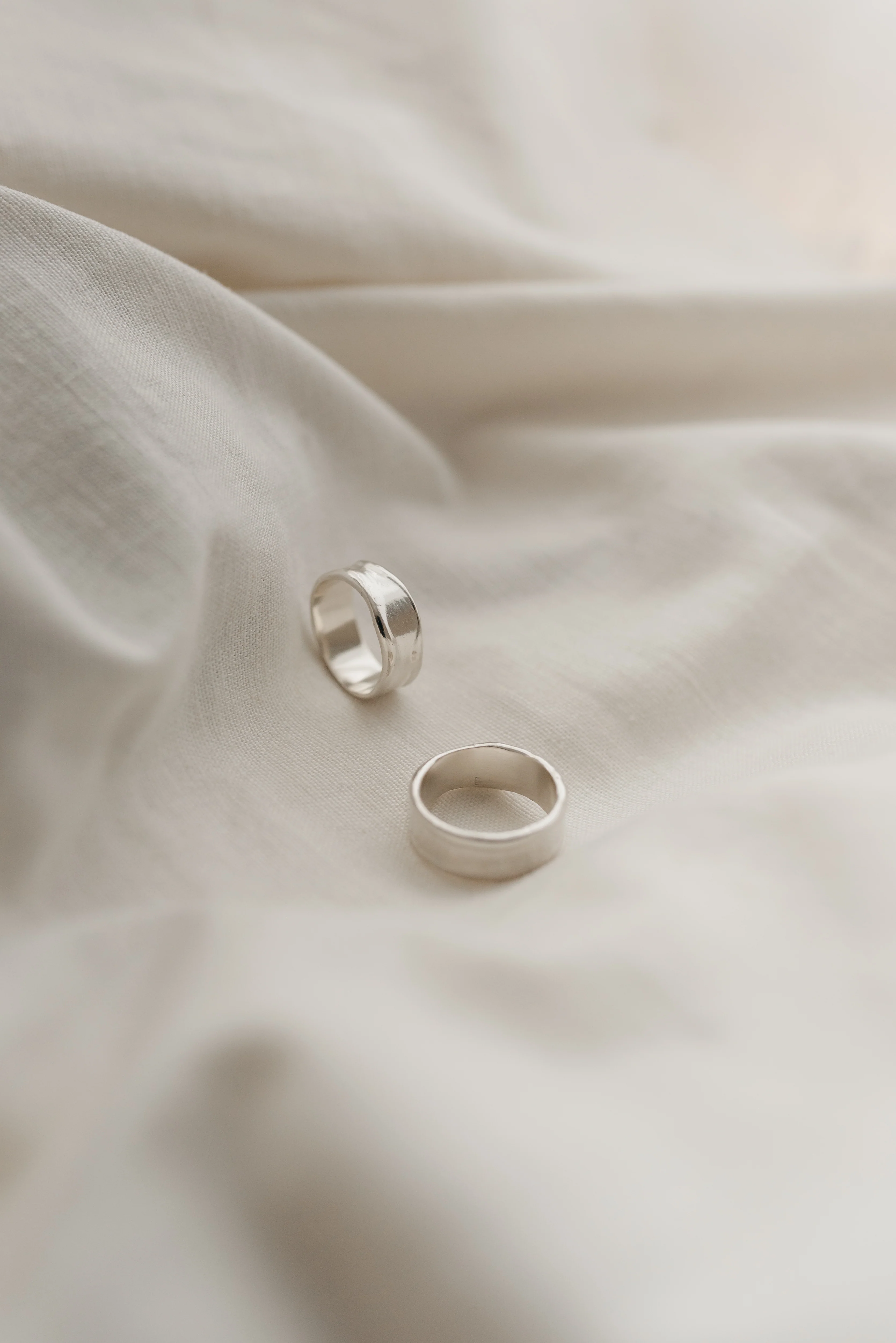 Silver Chunky Band Melt Ring - Image 3