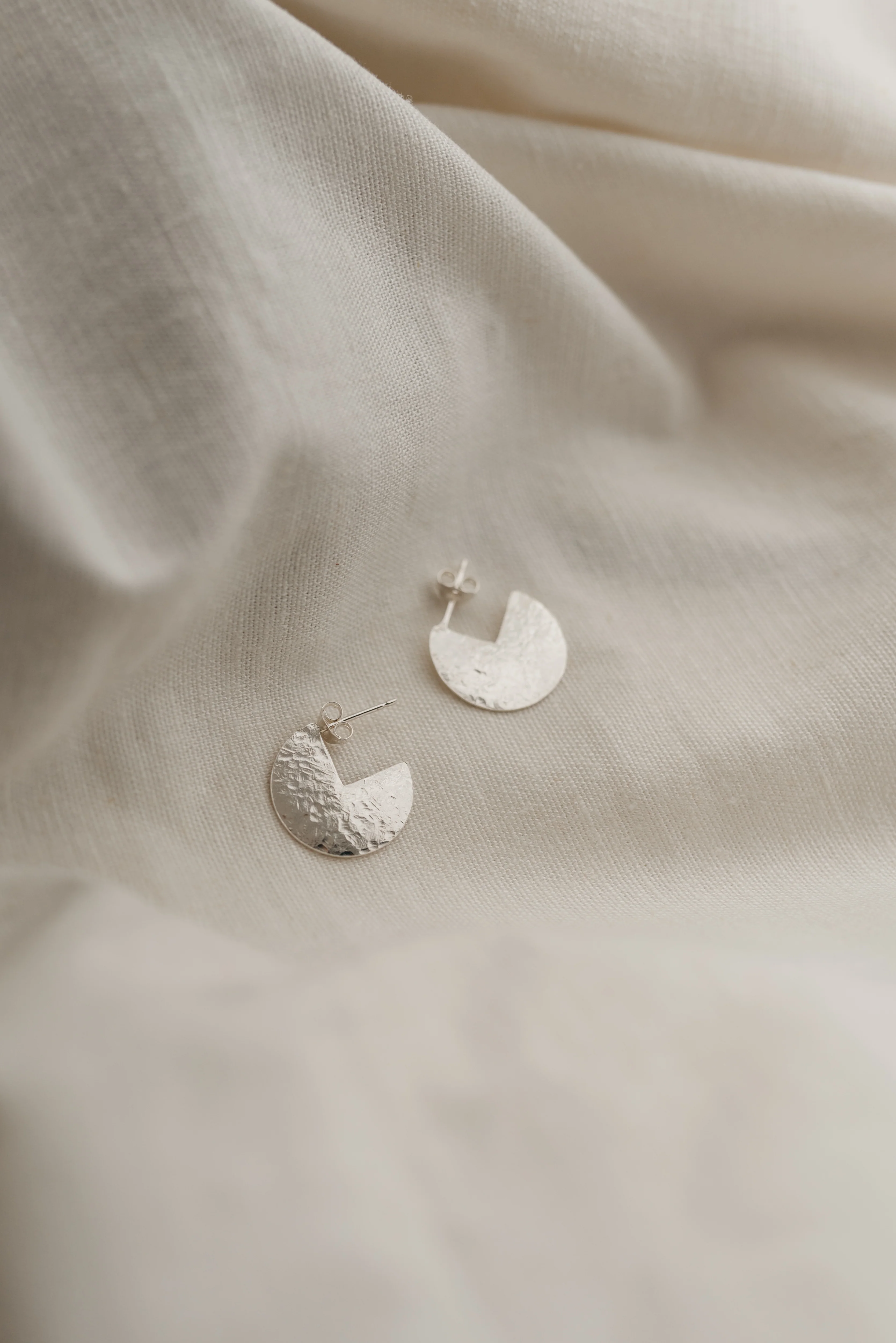 Silver Circle Cut Out Hammered Disc Earrings